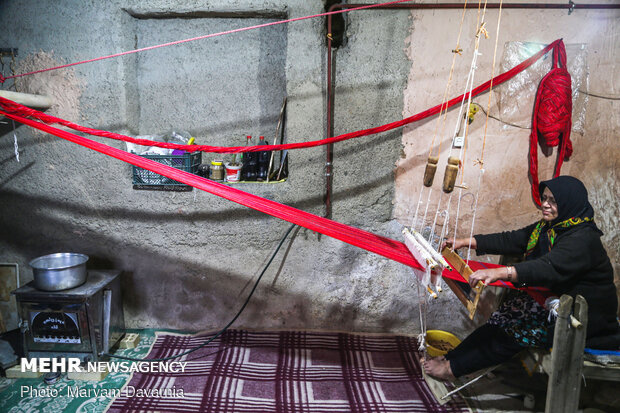 دیناری: چادرشببافی رویین در فهرست میراث ناملموس ملی ثبت شد