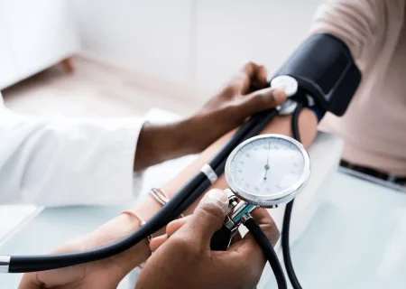 فشار خون بالا؛ علت، درمان و پیشگیری طبیعی