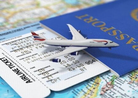 آیا نوسان لحظه‌ ای نرخ ارز تأثیری بر قیمت هواپیما دارد؟