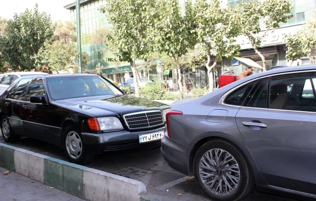 اثر افزایش قیمت دلار در بازار خودرو / بازار خودرو در رکود کامل