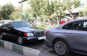 اثر افزایش قیمت دلار در بازار خودرو / بازار خودرو در رکود کامل