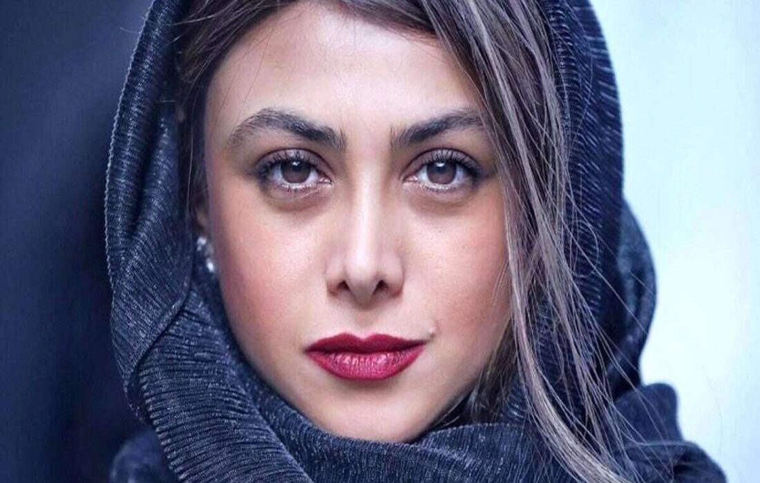 استایل زمستانی آزاده صمدی در یک لوکیشن خاص+ عکس