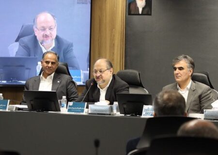 بانک مرکزی مسیر تأمین مالی پتروشیمی‌ها را نیز هموار کرد/ اوراق یک میلیارد و ۵۰ میلیون دلاری برای ۶ پروژه مهم پتروشیمی کشور
