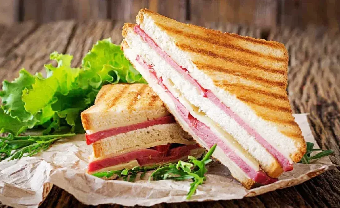 طرز تهیه اسنک با کالباس خانگی خوشمزه و پرطرفدار