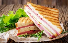 طرز تهیه اسنک با کالباس خانگی خوشمزه و پرطرفدار