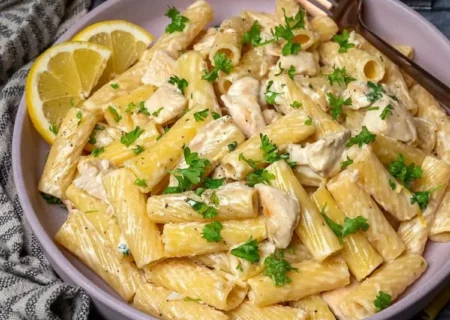 پاستا مرغ و لیمو با طعمی تازه و متفاوت/ دستور تهیه‌ای ساده برای یک تجربه جذاب آشپزی