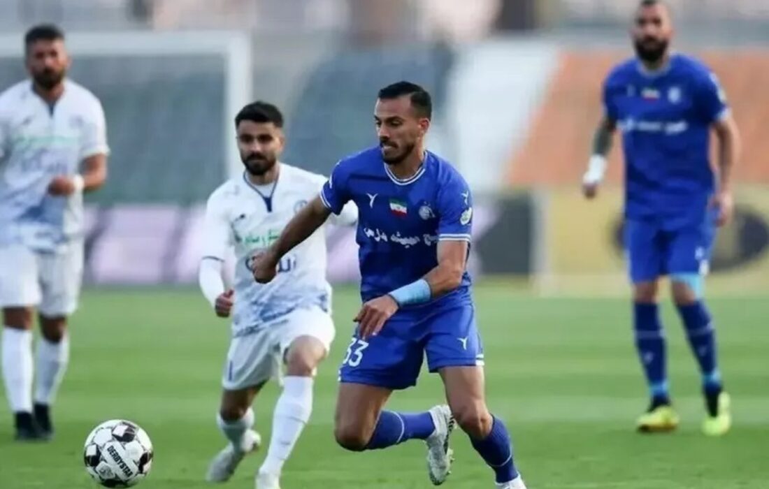 استقلال و تراکتور در صدر همسایه شدند