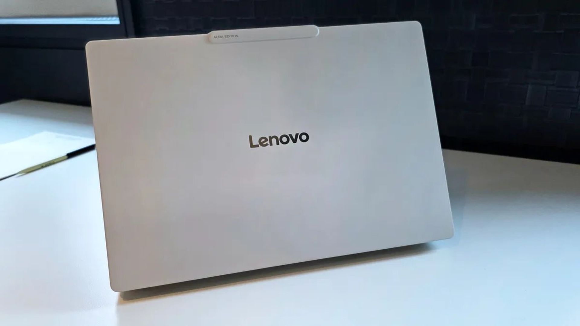 لپ تاپ Yoga Slim 7i Ultra Aura Edition لنوو