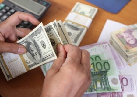 اقتصاد ایران به سمت یکپارچگی / ارز چندنرخی حذف و صادرات تقویت شد
