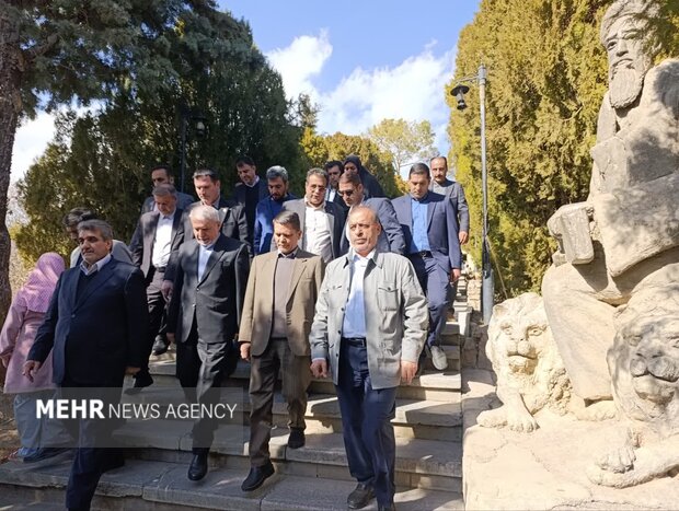 تأکید صالحی‌امیری بر ساماندهی مجموعه شیخ ابوالحسن خرقانی