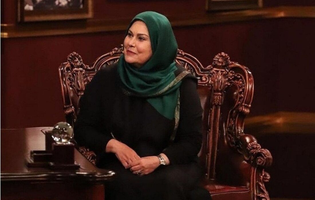 حضور سحر دولتشاهی، مهراوه شریفی‌نیا و مادرش در عروسی مهرانه مهین‌ترابی! + عکس