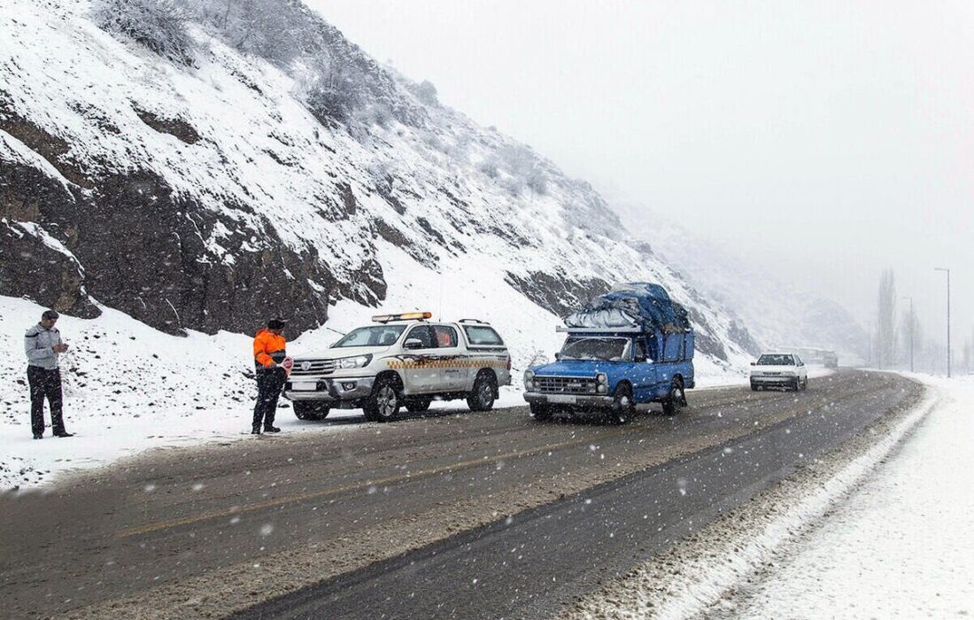 رانندگان مراقب باشند/ برف و باران در ۱۰ استان ادامه دارد