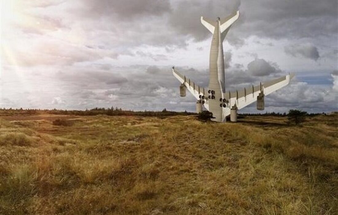 هواپیمای حامل اسکناس سقوط کرد / ۷ خدمه از مرگ نجات یافتند