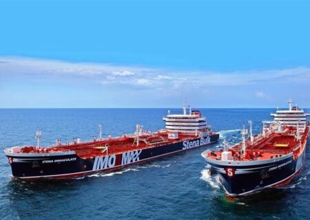 اختلاف شدید در آمریکا بر سر بیمه نفتکش‌های عبوری از تنگه هرمز