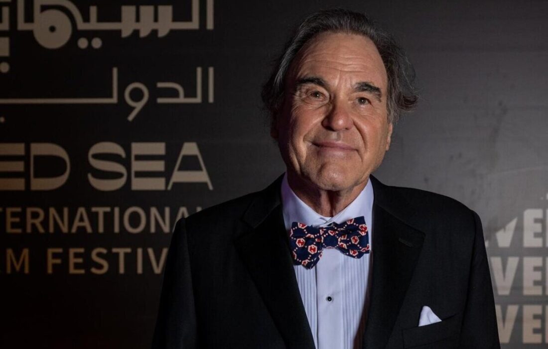 الیور استون: آمریکا با جنگ ایران اشتباه ویتنام را تکرار می‌کند