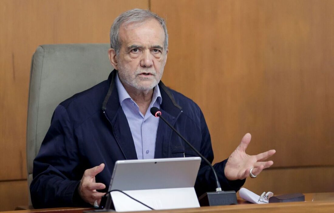 رئیس جمهور: دولت با تمام قوا در خدمت مردم است