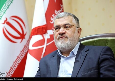 کمبودی در کالاهای اساسی و نان نداریم/فعالیت 386 جایگاه سوخت در تهران