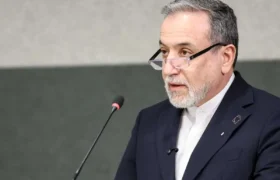 دیدار عراقچی با وزیر خارجه عمان در مسقط + عکس