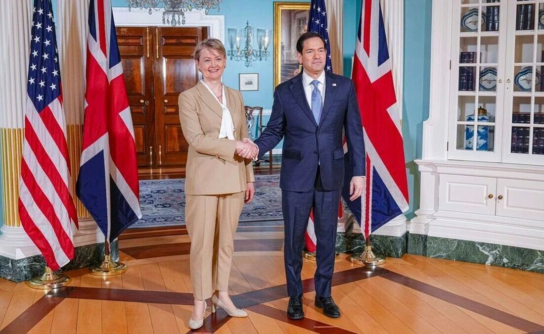 رایزنی وزرای خارجه آمریکا و انگلیس درباره ایران و تنگه هرمز