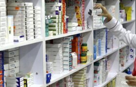 واکنش وزارت بهداشت به اعطای جایزه برای فروش دارو