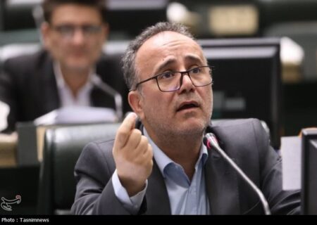 پیشنهاد نماینده مجلس به بورس برای بازسازی فولادی‌ها