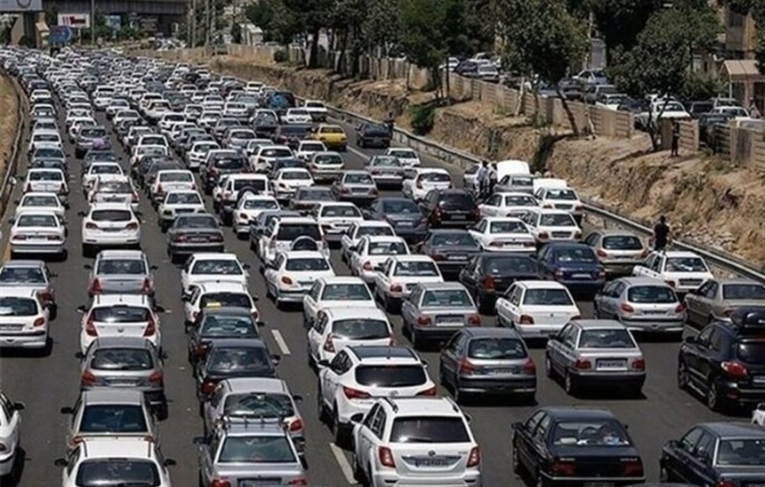 آخرین وضعیت ترافیکی و جوی محورهای مواصلاتی کشور/ ترافیک سنگین در محورهای منتهی به تهران گزارش شد
