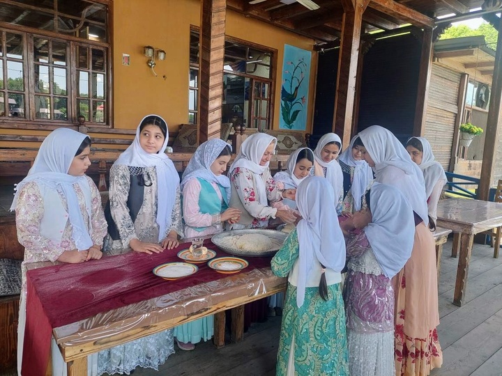 تجلی میراث در دستان مادران آینده؛ طنین عطر «زرینه‌نون» تالشی در مسیر ثبت جهانی گیسوم
