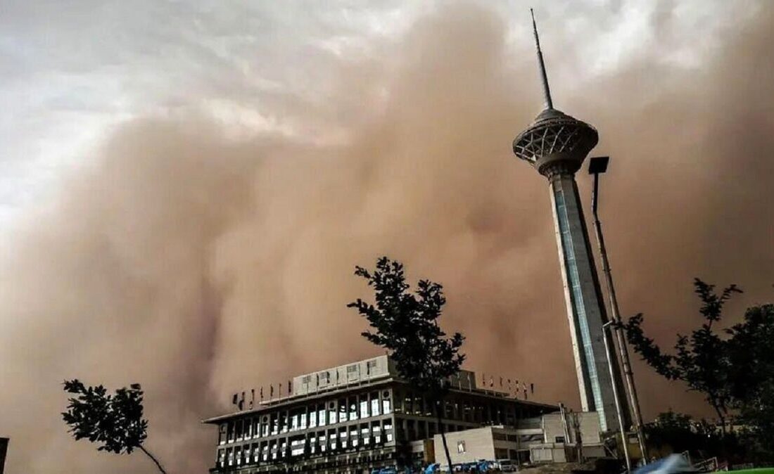 تهرانی‌ها در خانه بمانند/ تداوم باد شدید و رگبار در پایتخت