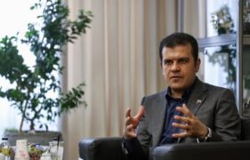 معاون علمی رئیس‌جمهور: نظر دولت بازگشت اینترنت به وضعیت عادی است