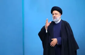 همزمان با سالروز شهادت ابراهیم رئیسی؛ دیوارنگاره میدان انقلاب رونمایی شد