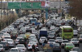 وضعیت ترافیک معابر و بزرگراههای تهران / ترافیک سنگین در کدام بزرگراهها گزارش شده است؟
