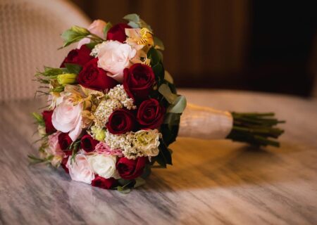 راهنمای انتخاب دسته گل مناسب برای تولد، سالگرد و مراسم خاص