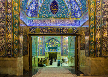 آغاز پویش ملی هدیه یک کاشی از حرم امام حسین(ع) به رهبر شهید