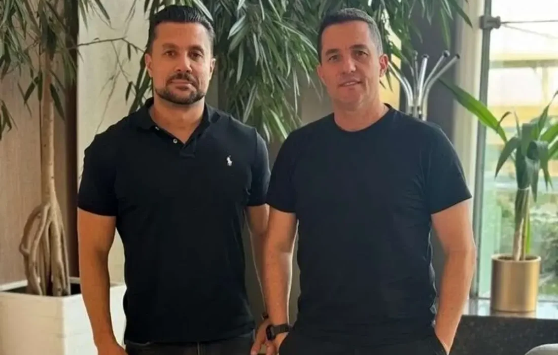 اوسمار و دستیارش به تهران رسیدند