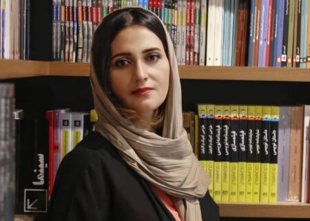 تارا برزی «باران نم‌نم خواهد بارید» را روی صحنه می‌برد