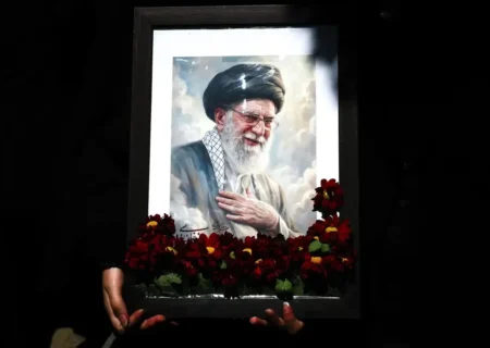 خوابگاه‌های علوم پزشکی تهران در خدمت دانشجویان مراسم تشییع رهبر انقلاب