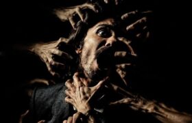 «فرانکل در دوزخ سارتر» روی صحنه می‌رود