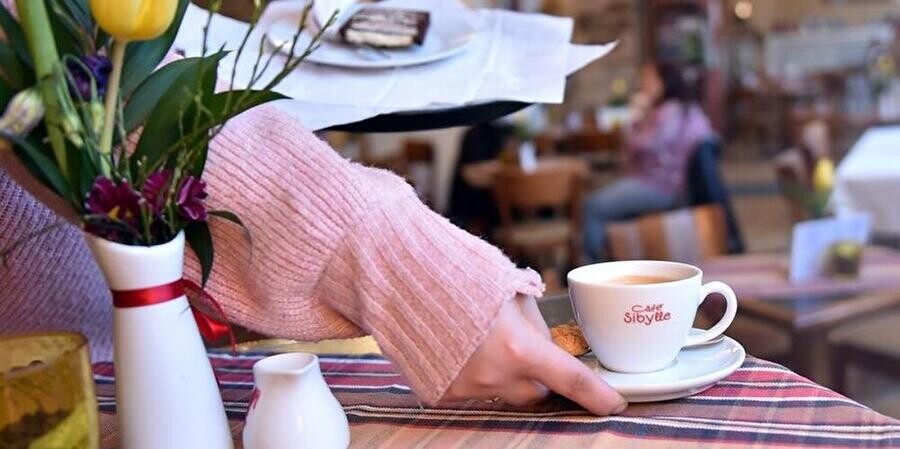 قیمت غذا در کیش 1405؛ قیمت رستوران ها، غذاها و مواد غذایی cafe_sibylle_berlin00001 (1).jpg