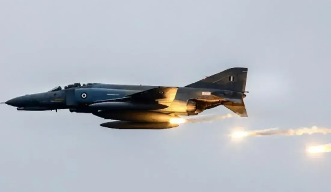 مقایسه جنگنده‌های F-16 و F-4E / راز برتری غول آمریکایی چیست؟
