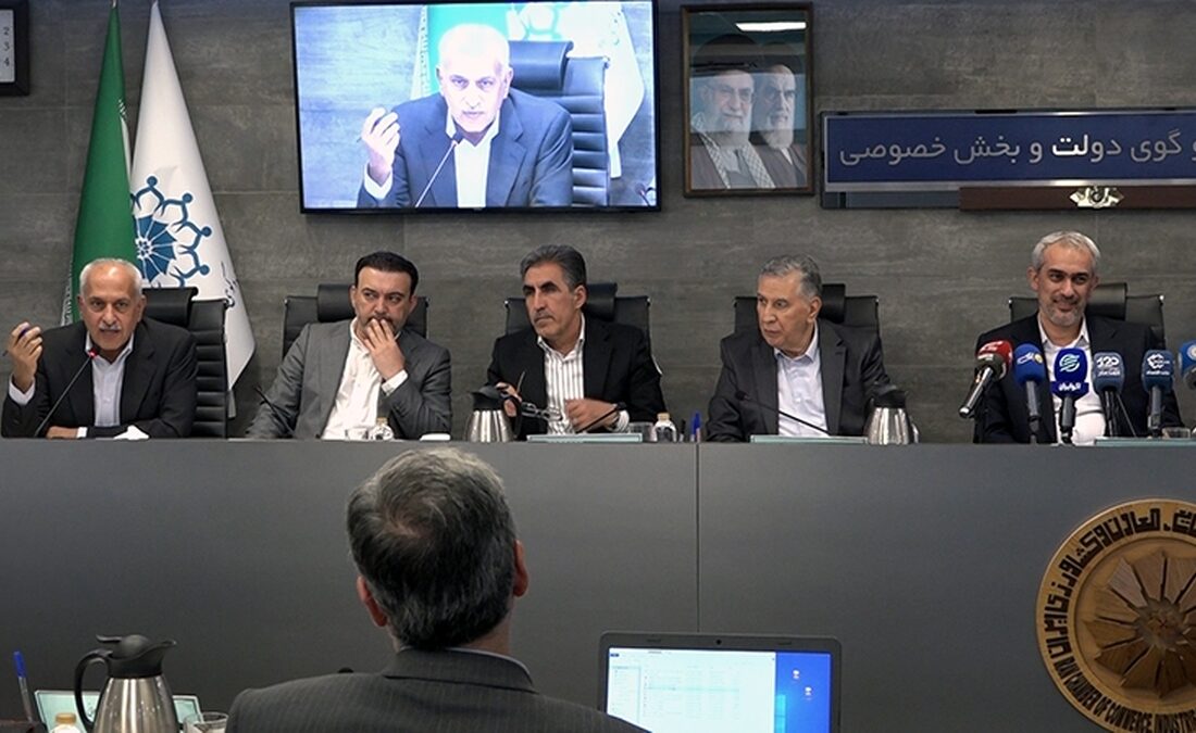 نشست شورای گفتوگوی دولت و بخش خصوصی/ حمایت از کسبوکارها تا پایان شرایط اضطرار ادامه دارد