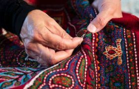 نمایش «پته‌دوزی؛ میراث ناملموس» در وزارت میراث‌فرهنگی