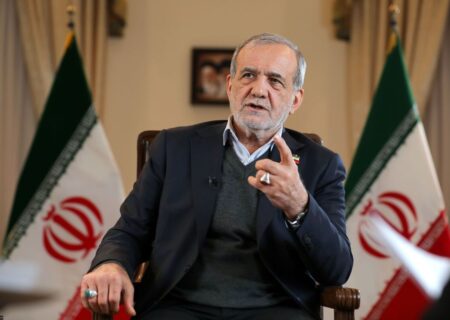 پاسخ تند پزشکیان به تهدید بمباران زیرساخت‌های ایران