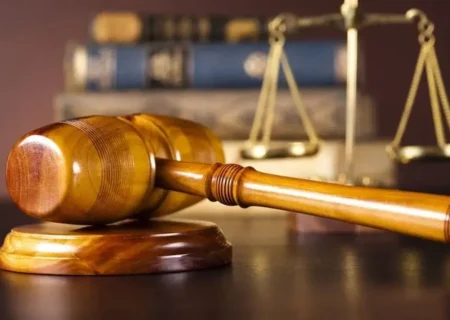 آزمون وکالت ۱۴۰۵ چه زمانی برگزار می‌شود؟