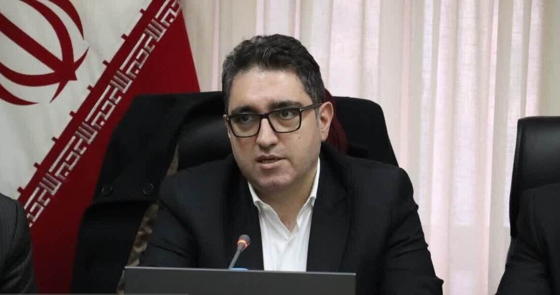 اختلاف نرخ دلار، تجارت را قفل کرده است | دلار ۱۳۰ هزار تومانی را نمی‌شود با نرخ ۸۰ هزار تومان فروخت