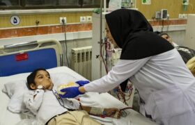 معاون وزیر بهداشت: ۳۰ هزار نفر در حوزه پرستاری جذب می‌شوند