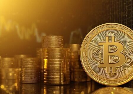 پیش‌بینی جنجالی برای بیت‌کوین / هدف ۱۰۰ هزار دلاری همچنان پابرجاست
