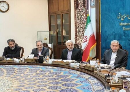 اعتماد ایرانیان خارج از کشور را به سرمایه گردشگری تبدیل کنیم