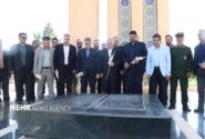 ادای احترام وزیر میراث فرهنگی به سه هزار شهید استان سمنان