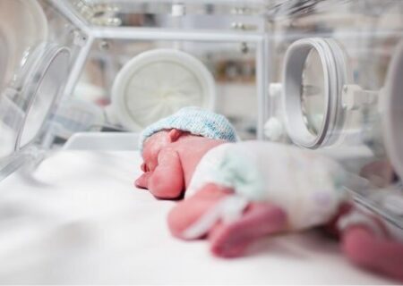 پیدا و پنهان عدم انجام یک آزمایش حیاتی از نوزاد