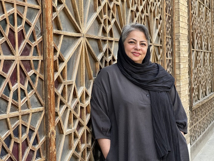 شوخی «مرد سه‌هزار چهره» با «خانه کاغذی»/ از برلین تا صادقیه